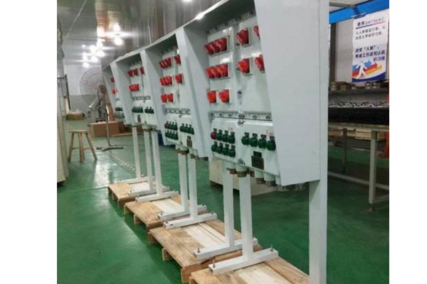 化工粉塵防爆配電柜，防爆動(dòng)力檢修柜，油罐區(qū)防爆動(dòng)力檢修箱，防爆控制柜，自動(dòng)化設(shè)備防爆控制柜