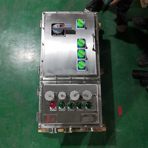 化工防爆防腐不銹鋼插座箱，粉塵防爆不銹鋼配電箱，天燃?xì)怏w防爆不銹鋼箱